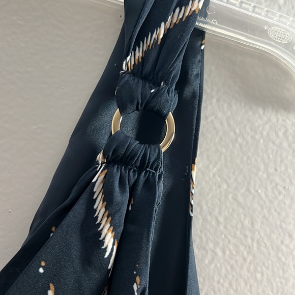 Navy blue with white and gold detail dress from H&M - Picture 4 of 9